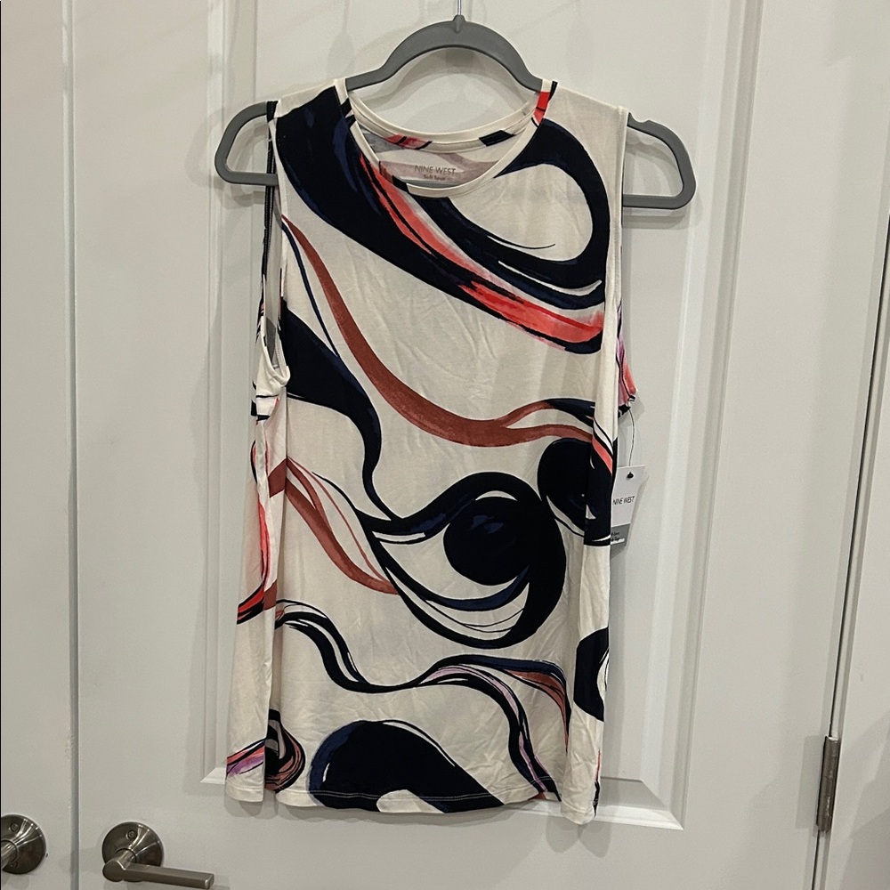 Bundle of Nine West Soft-Spun Abstract Patterned Sleeveless Tank Tops - Picture 4 of 7